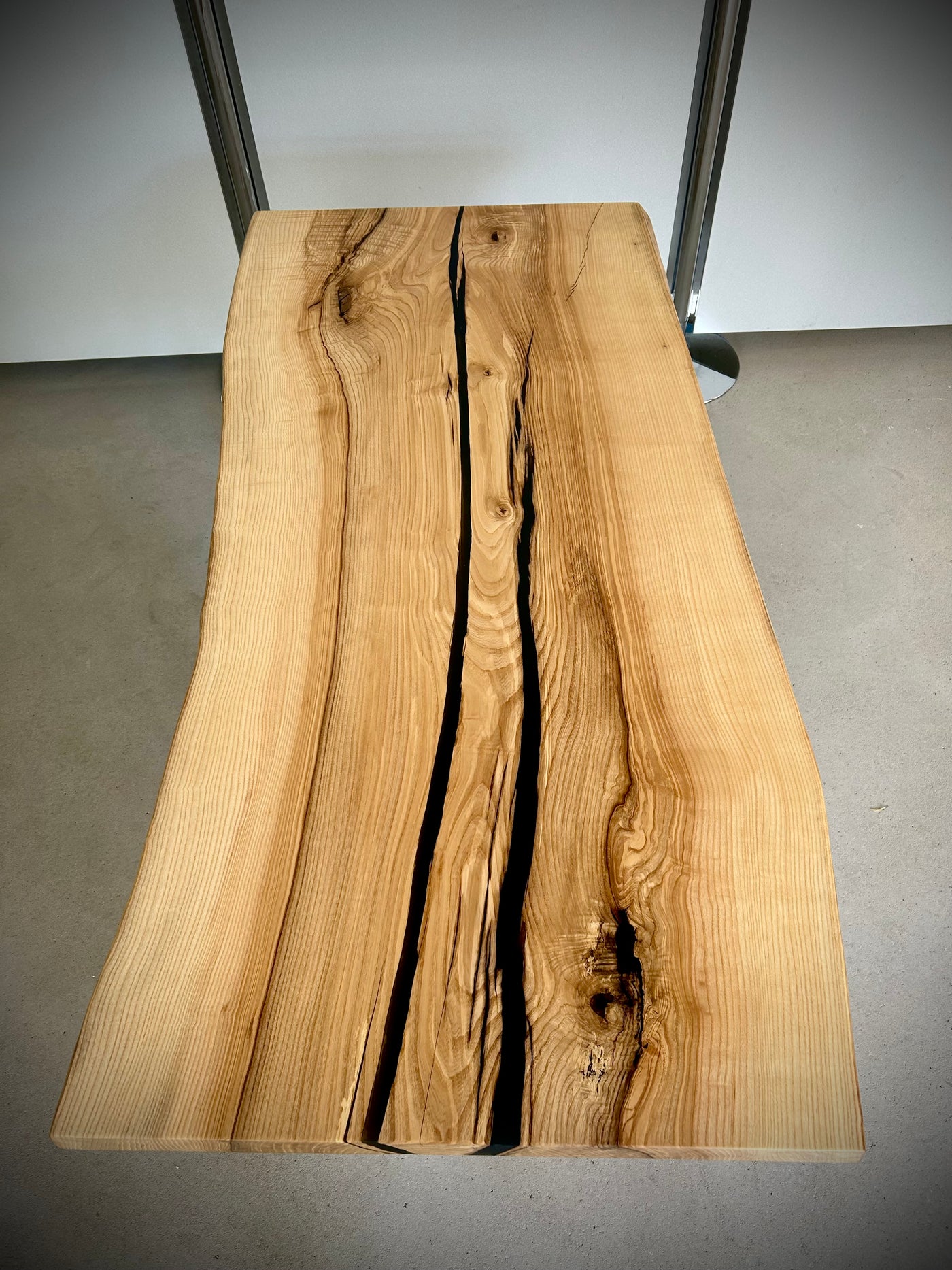 Tischplatte Mono Esche - Epoxy black *