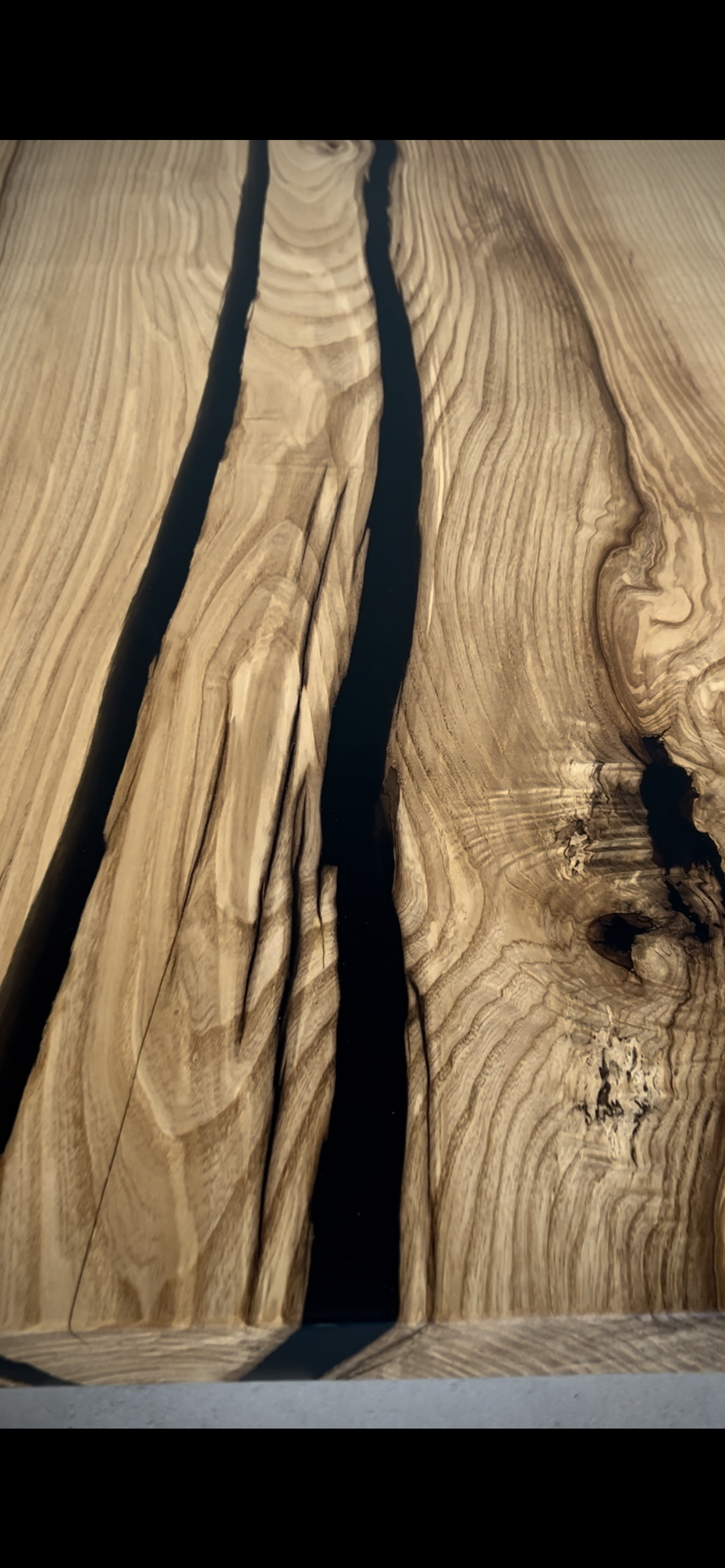 Tischplatte Mono Esche - Epoxy black *